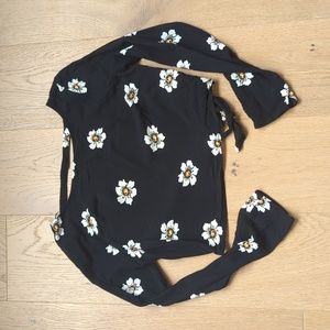 Kendall and Kylie Open Back Top Size S